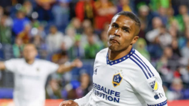 Douglas Costa, giocatore brasiliano.