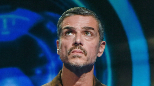 Grande Fratello, Varrese contro Giuseppe: 'Ti sei messo con Beatrice perch&egrave; ti conviene'.