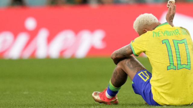 Neymar avec le Br&eacute;sil (capture Twitter @MercaFoot_)