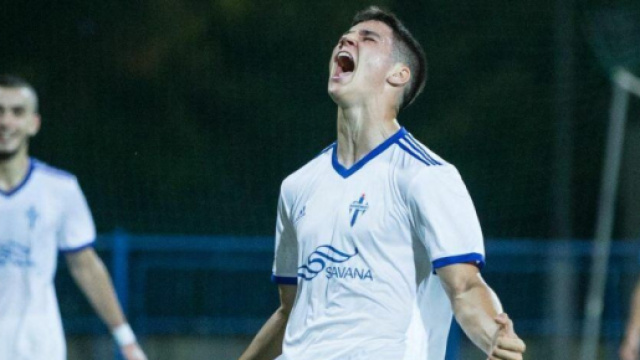 Vasilije Adzic, centrocampista.