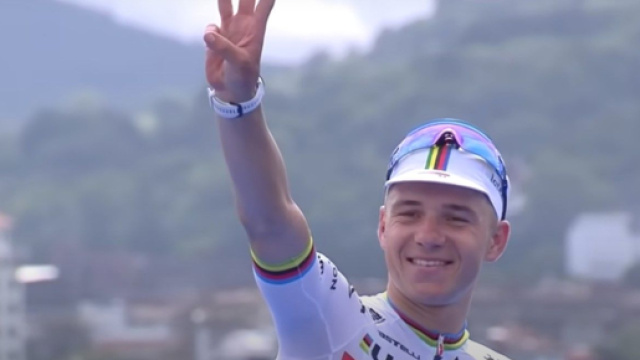 Ciclismo, Remco Evenepoel: 'Nel 2024 far&ograve; poche corse, al Tour de France per arrivare tra i primi cinque'