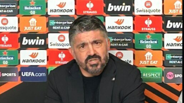 Gattuso agac&eacute; par la d&eacute;faite &agrave; Brighton ce jeudi. (screenshot Twitter - @karimattab1)