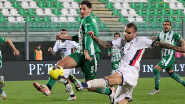 Crotone, vittoria per 0-3 contro il Monopoli