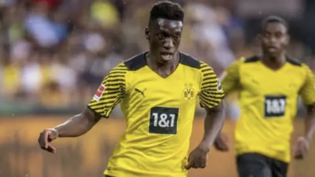 La Juve valuterebbe l'acquisto di Kamara: inizialmente sarebbe inserito nella Next Gen.