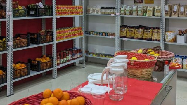 L'inaugurazione dello Slow Social Market all'Esquilino, foto di Slow Food Roma e Nonna Roma