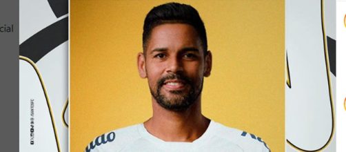 Aderlan jogarpa no Peixe em 2024 (Reprodu&ccedil;&atilde;o/Facebook/SantosFC)