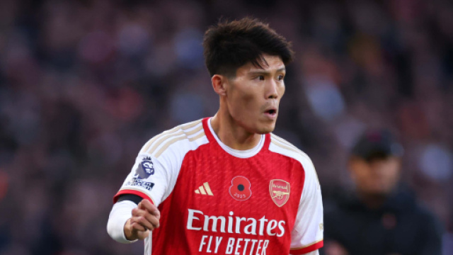 Takehiro Tomiyasu (25), nel mirino del Napoli come rinforzo per la difesa.