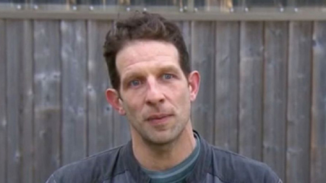 L'une des vaches de Julien de 'L'amour est dans le pr&eacute;' a mis bas (Screenshoot Twitter @ShangoNews)