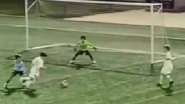 Mateo Messi dans ses &oelig;uvres (capture Twitter @Somhiseremfcb)