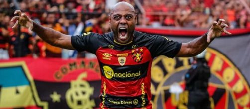 Love acertou com o Atl&eacute;tico-GO (Reprodu&ccedil;&atilde;o/Facebook/sportclubdorecife)