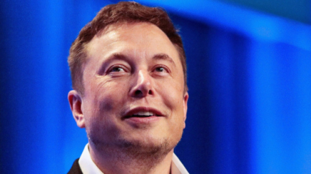 Elon Musk l'uomo pi&ugrave; ricco del mondo secondo la classifica dell'agenzia americana Bloomberg