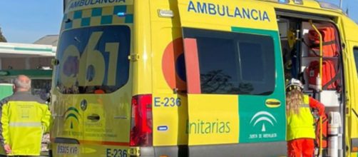 Los servicios de emergencias se desplazaron hasta las instalaciones deportivas (X, @E112Andalucia)