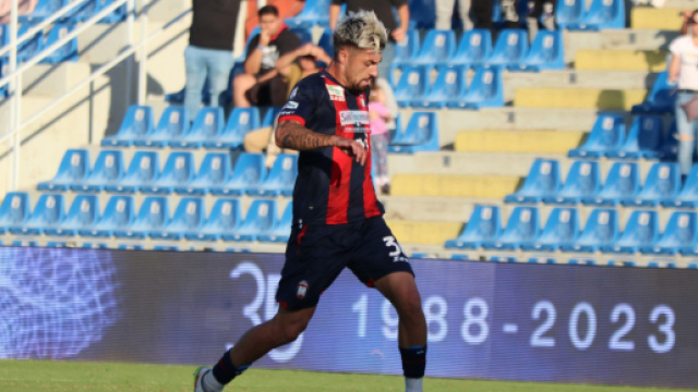 L'attaccante del Crotone, Dardan Vuthaj