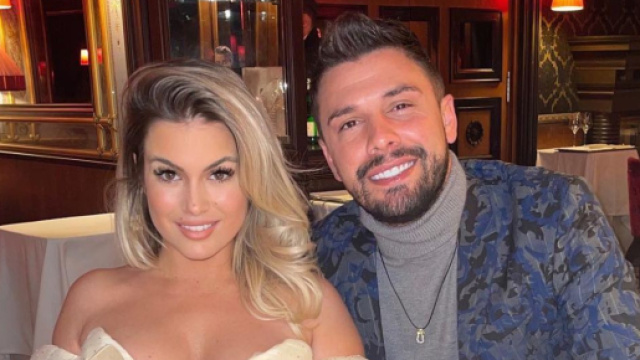 Dans son livre, Carla Moreau raconte une sc&egrave;ne de tromperie choquante qui prouve que la sorcellerie ne marchait pas sur Kevin Guedj.