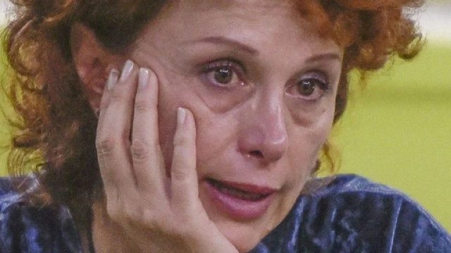GF, Beatrice pensa al ritiro, fan contro il programma: 'L'avete sfinita, se va via &egrave; colpa vostra'.