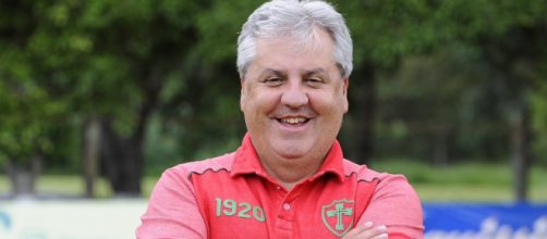 Gilson Kleina &eacute; o novo t&eacute;cnico da Portuguesa (Reprodu&ccedil;&atilde;o/Twitter/@Lusa_Oficial)