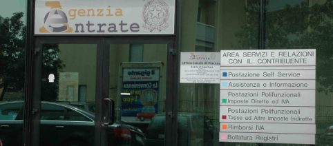 Per registrare gli atti all'Agenzia delle Entrate la copia cartacea non è più richiesta