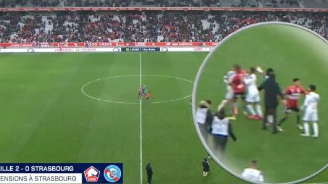 Le RC Strasbourg en crise apr&egrave;s sa d&eacute;faite face &agrave; Lille. (screenshot Twitter - @PVSportFR)