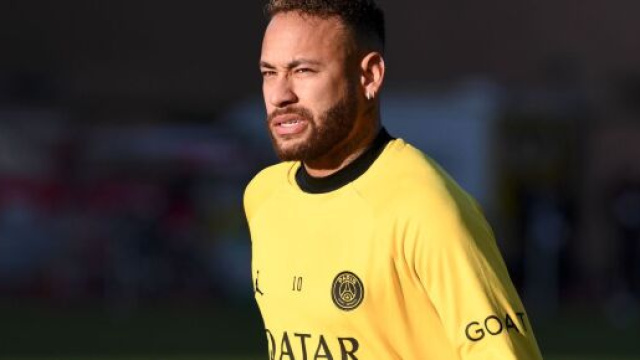 Neymar tacl&eacute; par Thierry Henry pour son attitude envers Vitinha. (screenshot Twitter - @ActuFoot_)