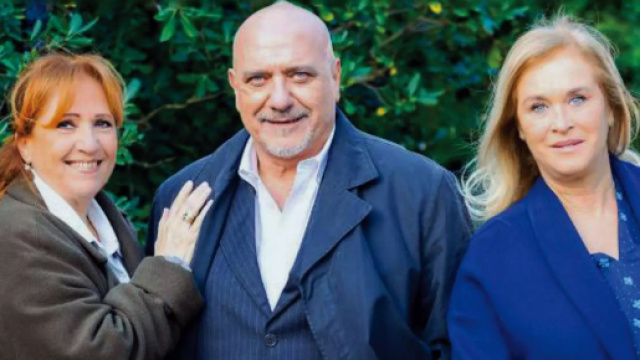 Un posto al sole, Giulia Poggi (Marina Tagliaferri) Luca De Santis (Luigi Di Fiore) e Ornella Bruni (Marina Giulia Cavalli).