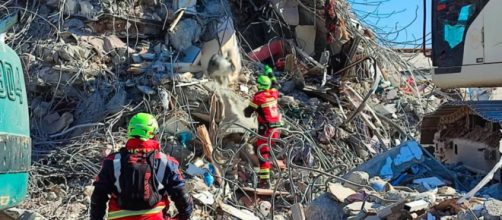 Aya fue rescatada entre los escombros de un edificio (Twitter, CruzRoja_MX)