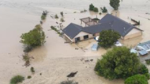 En Nouvelle-Z&eacute;lande, le cyclone Gabrielle a fait de nombreux d&eacute;g&acirc;ts. Twitter @courrierinter