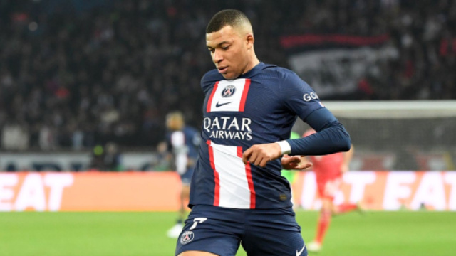 Kylian Mbapp&eacute; auteur d'un discours franc dans les vestiaires apr&egrave;s PSG-Bayern. (screenshot Twitter - @ActuFoot_)