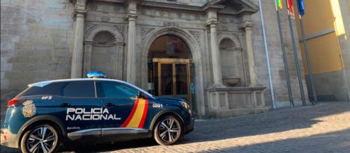 Los agentes de la Polic&iacute;a Nacional arrestaron al presunto atacante en una azotea (Twitter, policia)