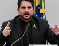 Senador Marcos do Val afirma que Bolsonaro tentou coagi-lo a dar golpe de Estado