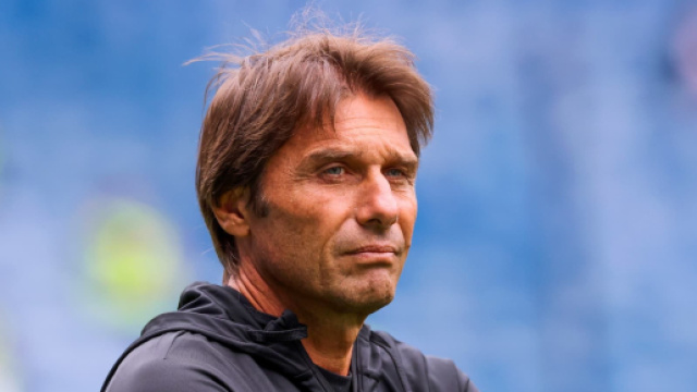 Antonio Conte le manager italien va subir une op&eacute;ration en urgence. (Screenshot/twitter @433)