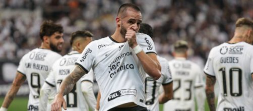 Renato Augusto celebra segundo gol do Tim&atilde;o (Reprodu&ccedil;&atilde;o/Twitter/@Corinthians)