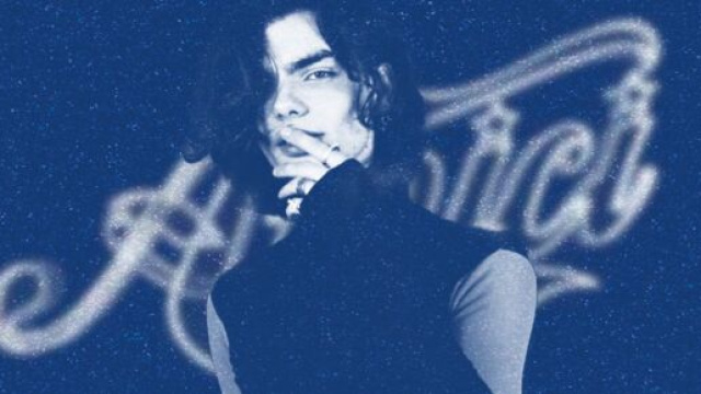 Mezkal, il cantante &egrave; un allievo di Amici 22 &copy; Blasting News Creative Department.