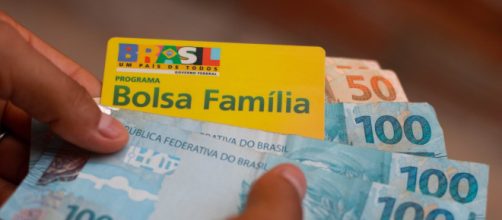 Governo diz que identificou usu&aacute;rios irregulares do Bolsa Fam&iacute;lia (Ag&ecirc;ncia Brasil)