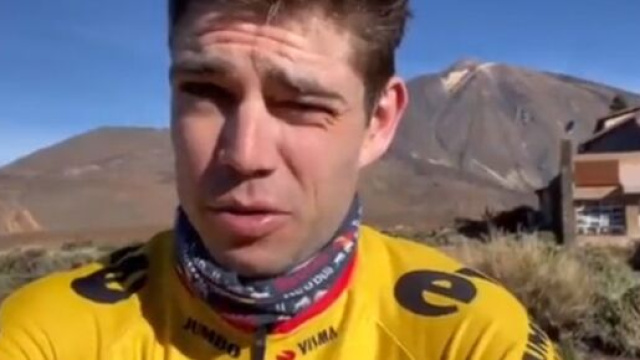 Ciclismo, Wout van Aert annuncia il forfait alla Strade Bianche.