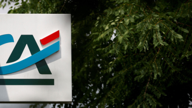 Credit Agricole assume personale.