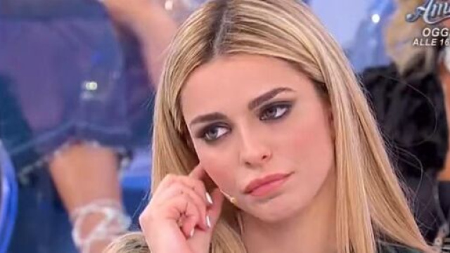Uomini e donne, segnalazione su Carola.