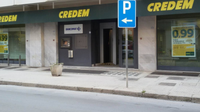 Assalto alla Credem di Afragola, clienti minacciati con un ... - ilmeridianonews.it