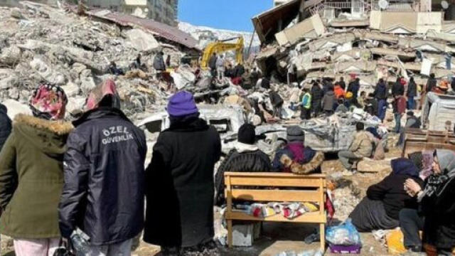 S&eacute;isme en Turquie et en Syrie: le bilan d&eacute;passe les 12 000 morts. (capture Twitter RFI)