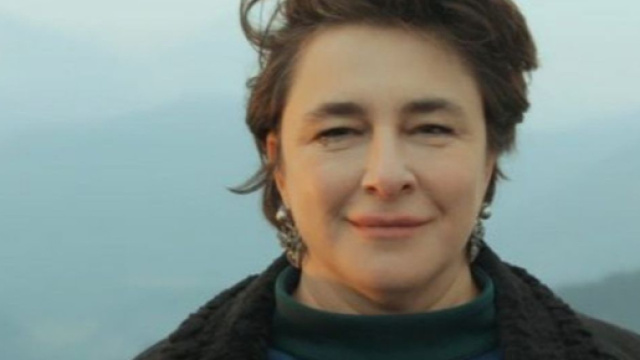 Terra amara, Behice resta a casa di Fekeli.