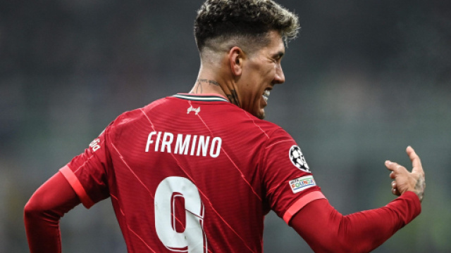 In foto Firmino, attaccante del Liverpool.