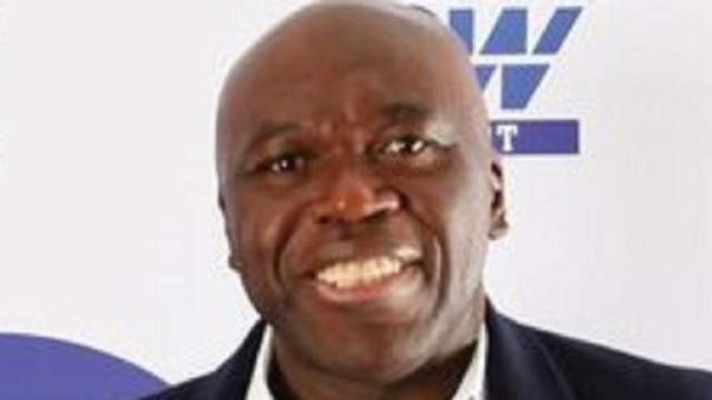 Wilfrid Mbapp&eacute; pour la cha&icirc;ne africaine New World Sport (capture Twitter New World Sport)