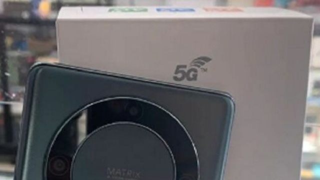 Le Honor Magic 5 Lite int&egrave;gre un triple appareil photo (Screenshoot Instagram @tecnomovilcolon)