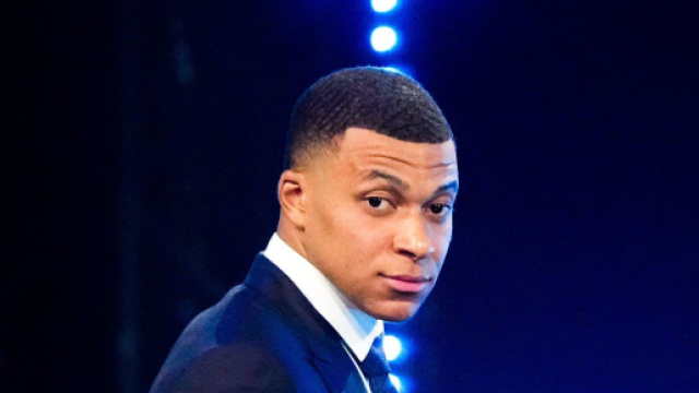 Mbapp&eacute; figure dans l'&eacute;quipe type de la FIFA 2022. Source : screenshot Twitter @ActuFoot_