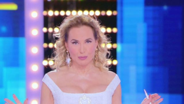 Pomeriggio Cinque, Barbara D'Urso su tutte le furie: 'Oggi non &egrave; giornata'.