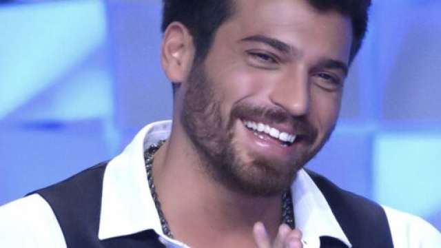 Can Yaman rompe il silenzio su Sandokan