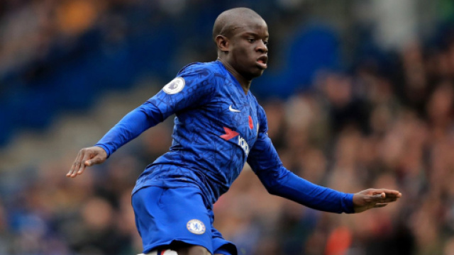 N'Golo Kant&eacute; bient&ocirc;t de retour avec Chelsea. (screenshot Twitter - @doflamingozbaw)