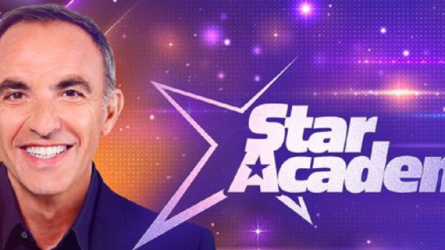 Nikos Aliagas, le pr&eacute;sentateur de Star Academy (Screenshot Twitter @staracademytf1)