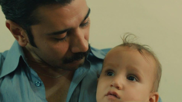 Terra Amara, trama 11 marzo: Yilmaz accompagna Altun urgentemente in ospedale.