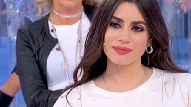 Uomini e donne, registrazione 18 marzo: Lavinia potrebbe rivelare la sua scelta finale.