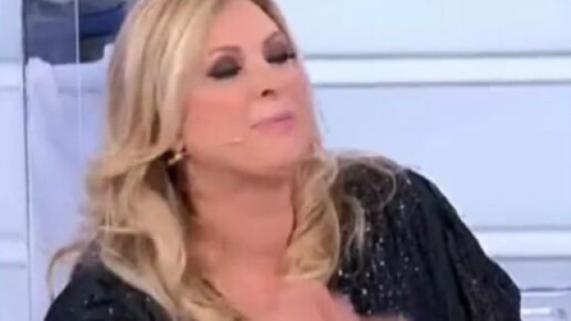 Uomini e donne, scoppia la polemica su Tina.